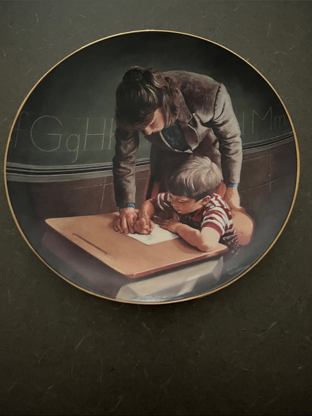 Vtg Classroom Decorative Plate - The Helping Hand - Winston Roland 8” round